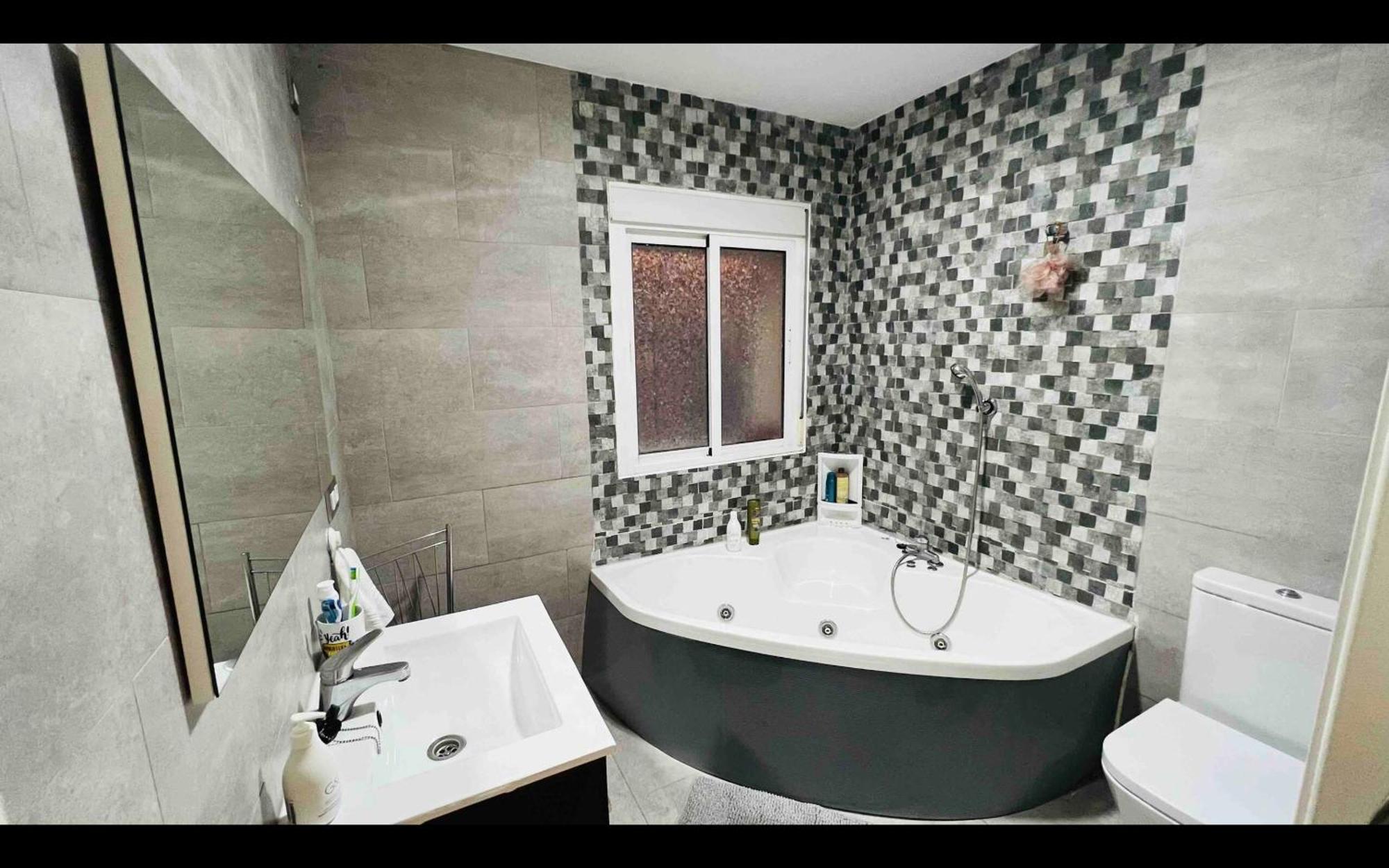 Habitacion Comoda Seville Luaran gambar